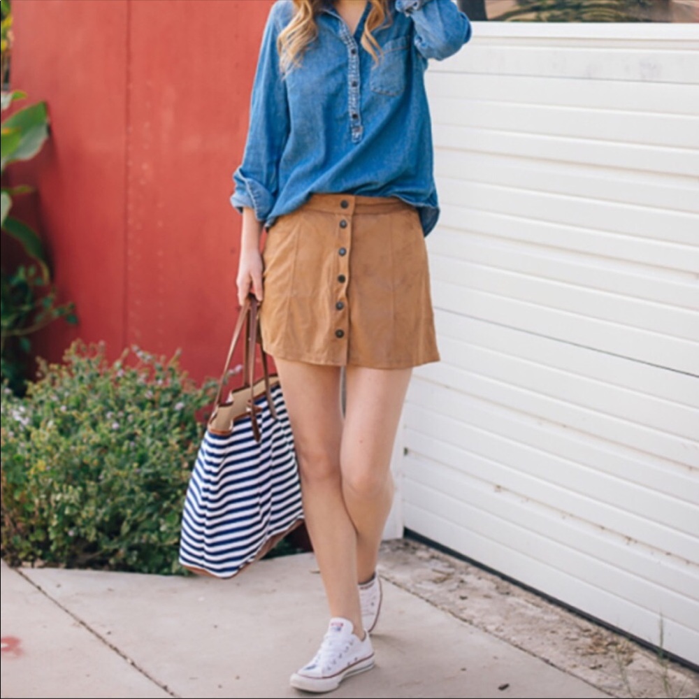 American eagle button front faux suede skirt - Picture 2 of 8